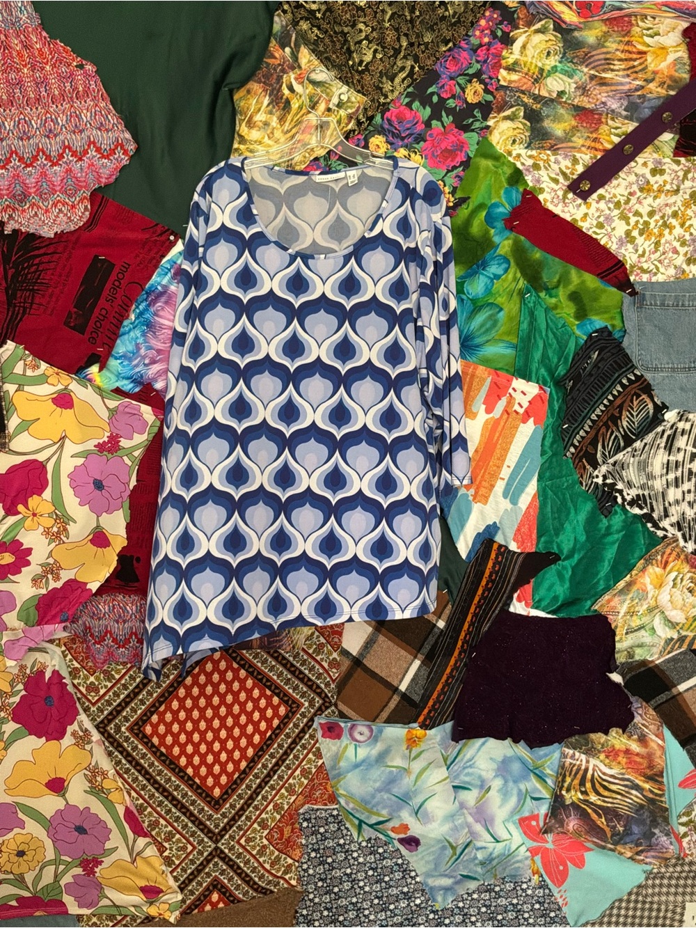 Blue Geometric Long Sleeve Tunic Top
